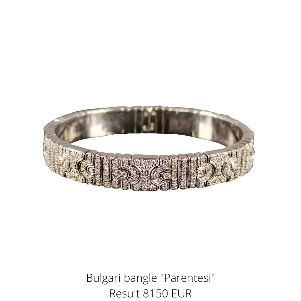 Bulgari bangle, "Parentesi", modular design, decorated with 160 brilliant cut diamonds, signed Bulgari, 750/18K white gold.
A highlight from the jewellery category.