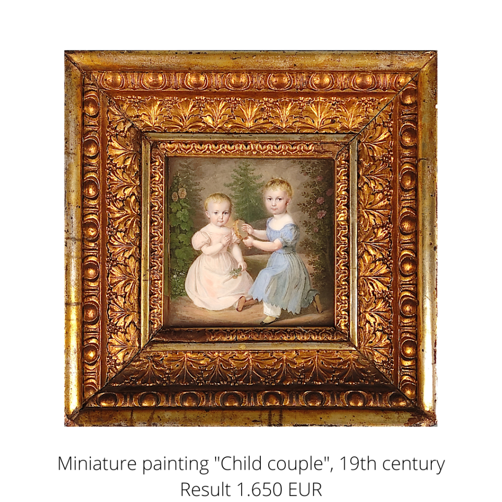 The miniature painting from the 19th century shows a "pair of children" outdoors. Oil on bone pasted on cardboard. Framed by an elaborately designed gold frame. 
This miniature painting was one of the highlights of our autumn auction.